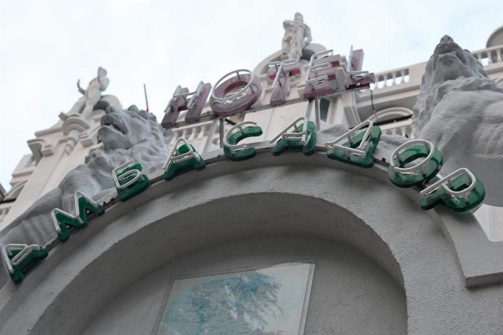 Hotel Ambasador Main image