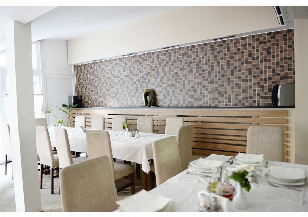 Hotel Ambasador Main image